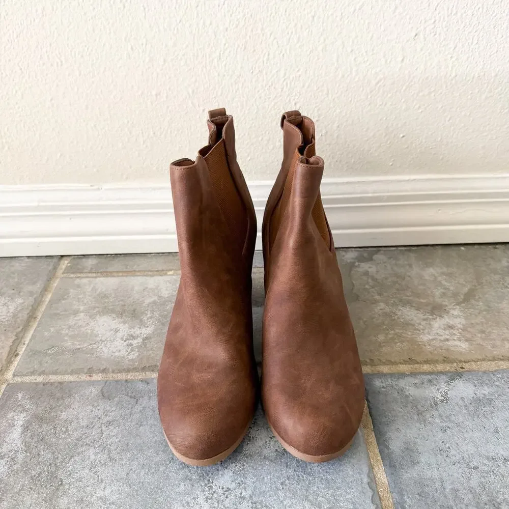 Madden Girl Brown Ankle Booties Block Heel Chelsea Boots Women’s 8.5